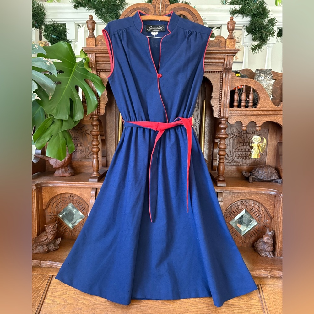 Vintage Pinup Blue/Red Midi Dress Size Medium (8/10)